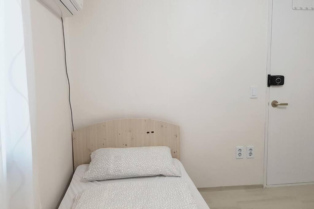 Heys House Shinchon 5br *