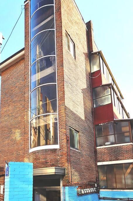 Heys House Shinchon 5br Apartment