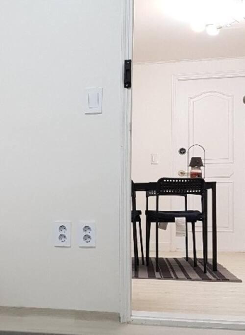 Apartment Heys House Shinchon 5br Seoul