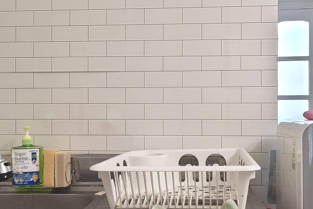 Apartment Heys House Shinchon 5br Seoul